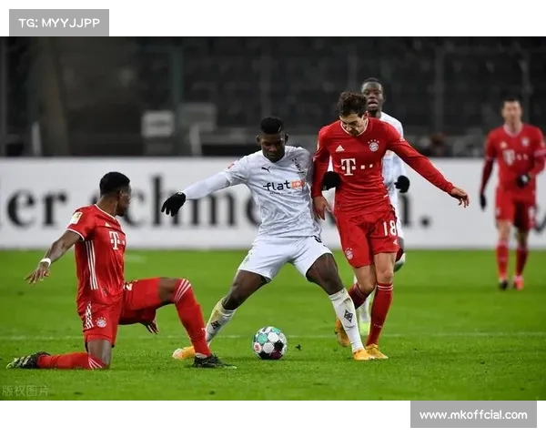 拜仁边路突围战术解析：格纳布里内切与奥利塞传中成胜负关键