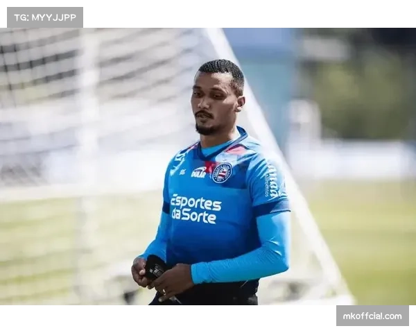 青岛西海岸引进巴甲中场雷森德，31岁球员转会费100万欧元